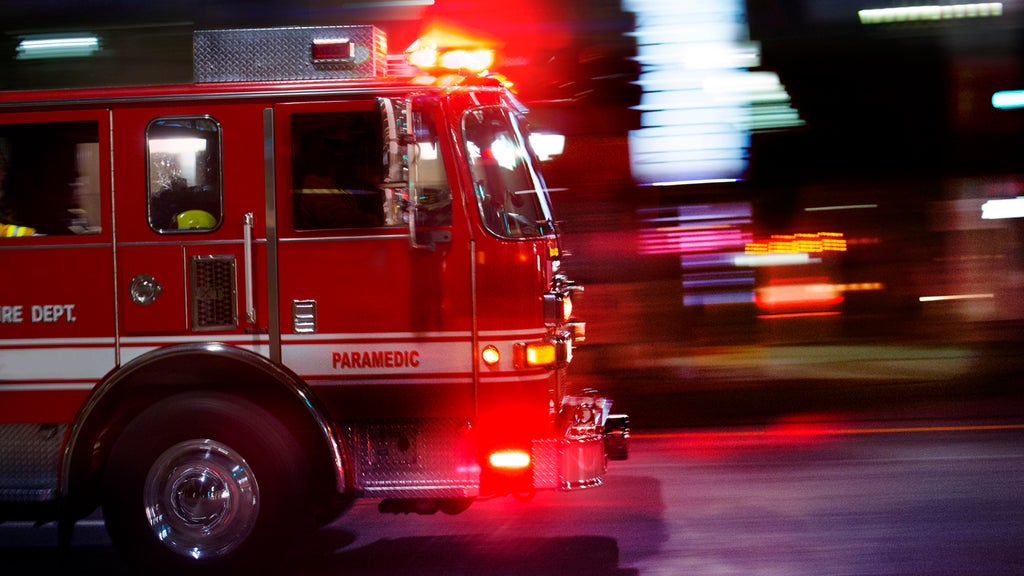 Crews battle structure fire in Victoria neighborhood, city officials say — WCCO / CBS Minnesota, Lakeville Community news