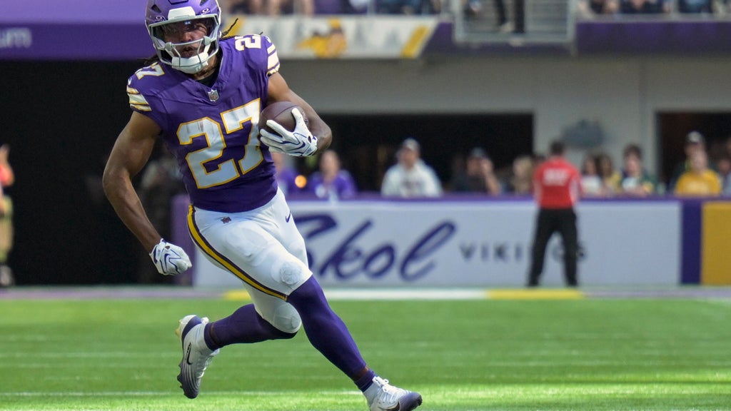 Vikings return RB Jordan Mason from injured reserve after broken thumb kept him out last 4 games — WCCO / CBS Minnesota, Lakeville Sports news