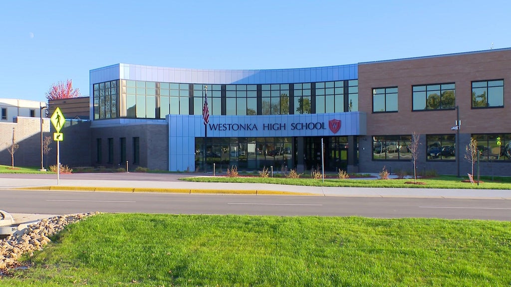 Westonka schools develop AI policymaking group to prepare for evolving technology — WCCO / CBS Minnesota, Lakeville Technology news