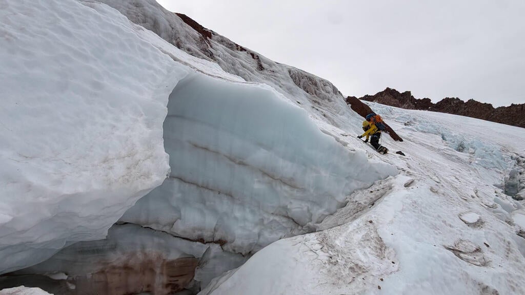 Florida man injured climbing California's Mount Shasta rescued after 2 nights in freezing temps — CBS Bay Area (KPIX), Lakeville Health news