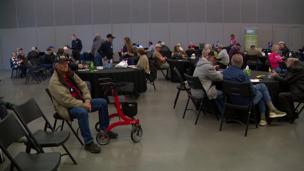 Minnesota veterans receiving claims assistance, health exams at clinic — WCCO / CBS Minnesota, Lakeville Arts news