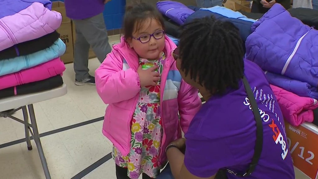 Hundreds of St. Paul students gifted free winter coats by Operation Warm — WCCO / CBS Minnesota, Lakeville Schools news