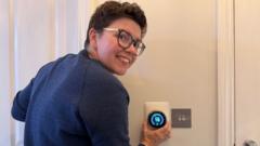 Before you crank up the thermostat, try these tips to keep your house warmer for longer — BBC Business, Lakeville Business news
