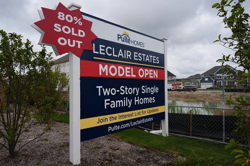 The average 30-year US mortgage rate dips to 7.24%, the lowest level in more than a month. — Lakeville Real Estate news