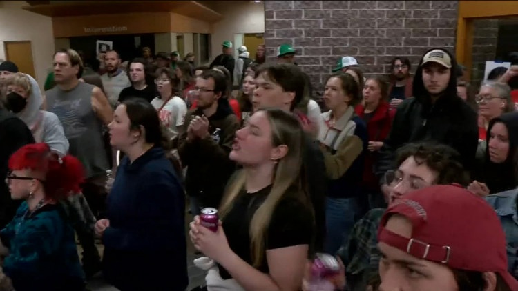 Protestors request temporary restraining order for Hermantown data center — Lakeville Technology news