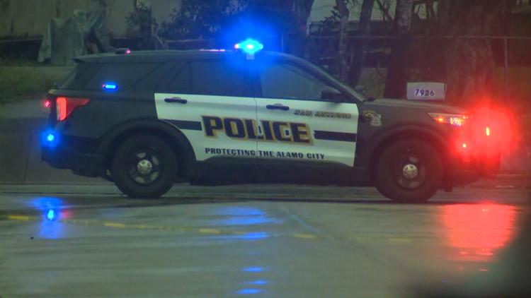 Driver arrested on DWI charge after running red light and crashing into car, police say — KENS 5 (San Antonio), Lakeville Health news