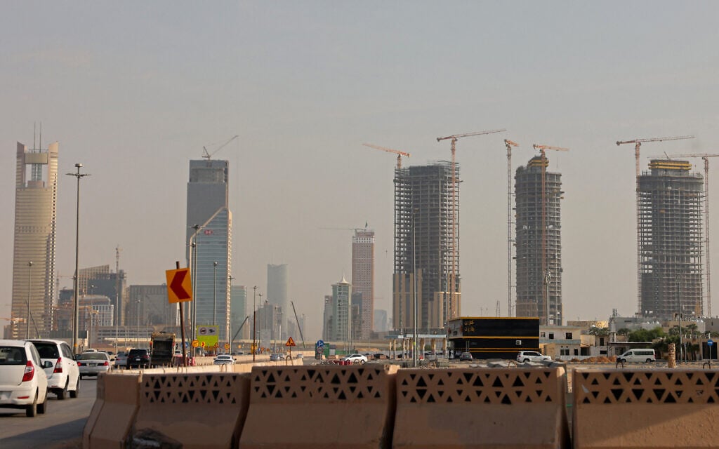 US airlines warned to exercise caution in Saudi airspace after 2nd deadly airport attack — Times of Israel, Lakeville Technology news