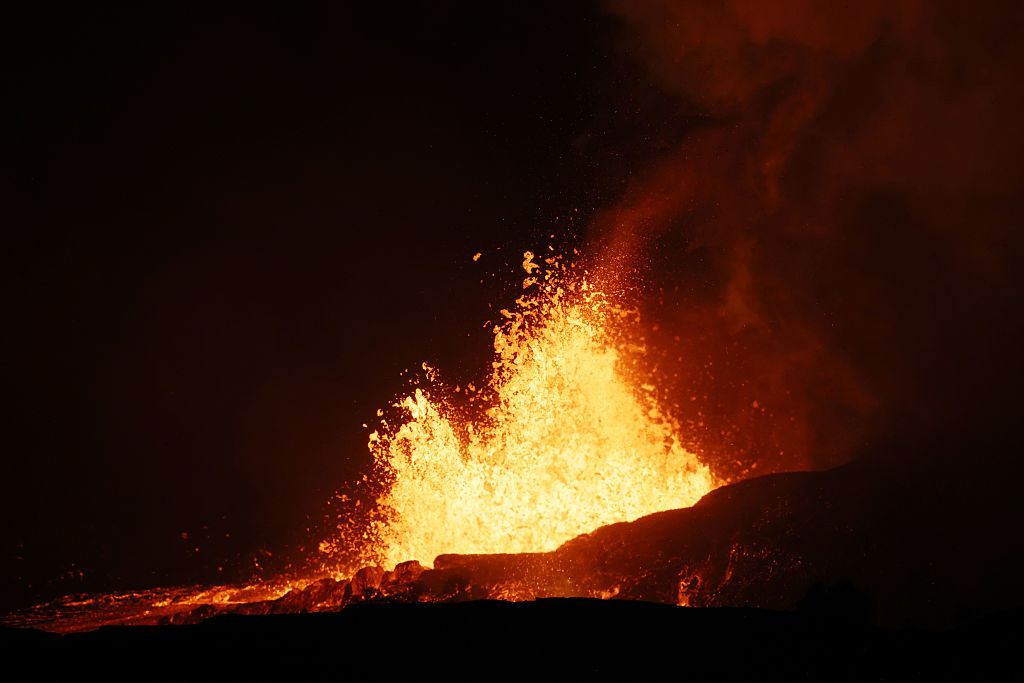 Kīlauea volcano activity prompts trail closures at popular Hawaii national park — FOX 9, Lakeville Schools news